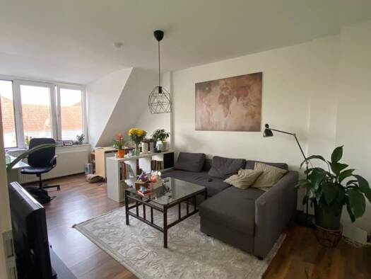 Wohnung zur Miete 1.389 € 4 Zimmer 90 m² Geschoss 1/2 frei ab sofort Preungesheim Frankfurt am Main 60435