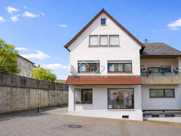 Haus zum Kauf 8 Zimmer 177,9 m² 513 m² Grundstück Badener Str. 1 Schluchtern Leingarten 74211