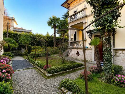 Villa zum Kauf 980.000 € 11 Zimmer 434 m² 400 m² Grundstück Via Carcano Lesa 28040