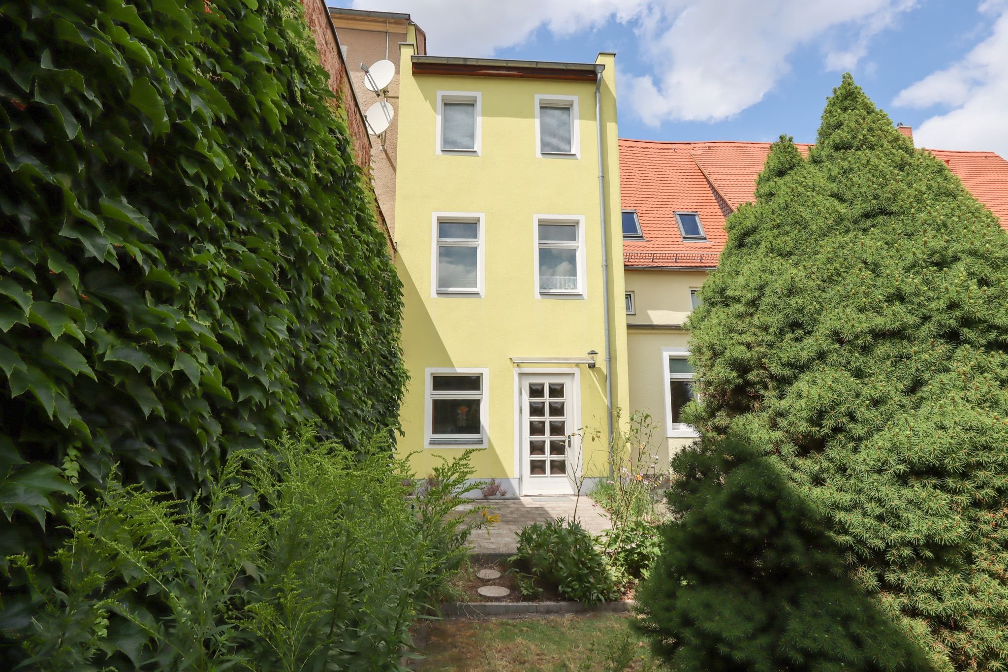 Reihenmittelhaus zum Kauf 249.000 € 5 Zimmer 115 m²<br/>Wohnfläche 125 m²<br/>Grundstück Dohna Dohna 01809