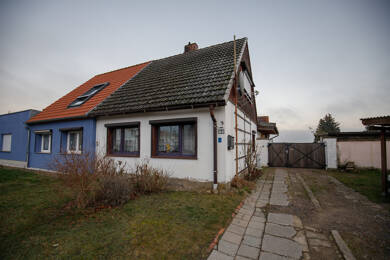 Doppelhaushälfte zum Kauf 159.000 € 4 Zimmer 108 m² 1.873 m² Grundstück Büchnerstraße 3 Angermünde Angermünde 16278