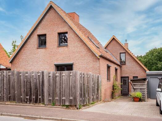 Mehrfamilienhaus zum Kauf provisionsfrei 695.000 € 9 Zimmer 161 m² 565 m² Grundstück Pelzerhaken Neustadt in Holstein, Pelzerhaken 23730