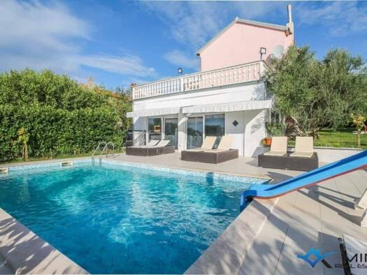 Haus zum Kauf 550.000 € 5 Zimmer 220 m² Brtonigla