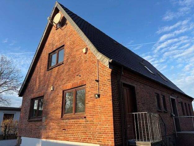 Einfamilienhaus zur Miete 1.600 € 5 Zimmer 140 m² 380 m² Grundstück frei ab 01.04.2026 Taruper Hauptstraße 14 Tarup Flensburg 24943