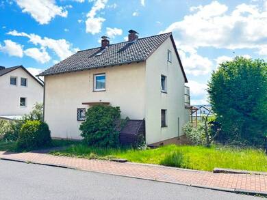 Mehrfamilienhaus zum Kauf provisionsfrei 249.000 € 6 Zimmer 163 m² 982 m² Grundstück Ackermannstr. 3 Altmorschen Morschen 34326