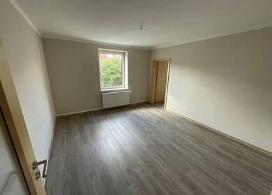 Wohnung zur Miete 319 € 2 Zimmer 45,5 m² EG Brockenstraße 8 Oschersleben Oschersleben 39387