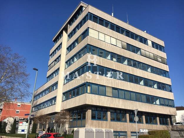 Bürofläche zur Miete 10,50 € 151,3 m² Bürofläche teilbar ab 151,3 m² Hausen Mitte-West 60488