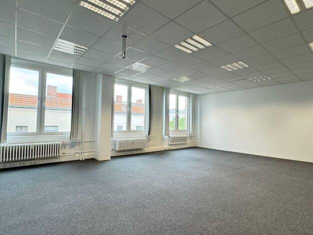 Bürofläche zur Miete provisionsfrei 1.227 € 61,4 m² Bürofläche Ringbahnstraße 32-34 Tempelhof Berlin 12099