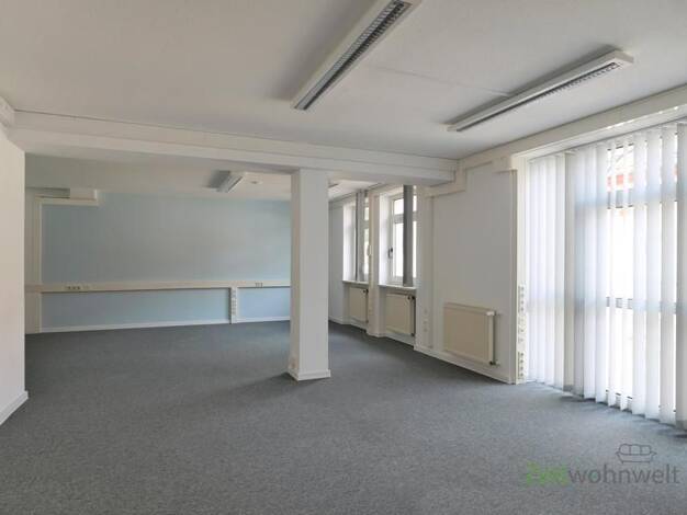 Büro zur Miete 486 € 3 Zimmer 97,2 m² Bürofläche Meiningen Meiningen 98617
