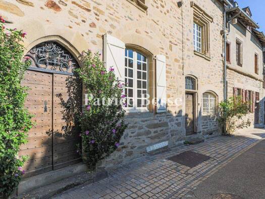 Reihenmittelhaus zum Kauf 575.000 € 12 Zimmer 550 m² Uzerche 19140