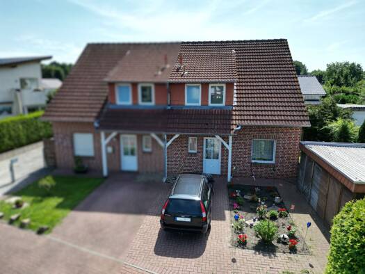 Doppelhaushälfte zum Kauf 229.000 € 4 Zimmer 107 m² Recke 49509