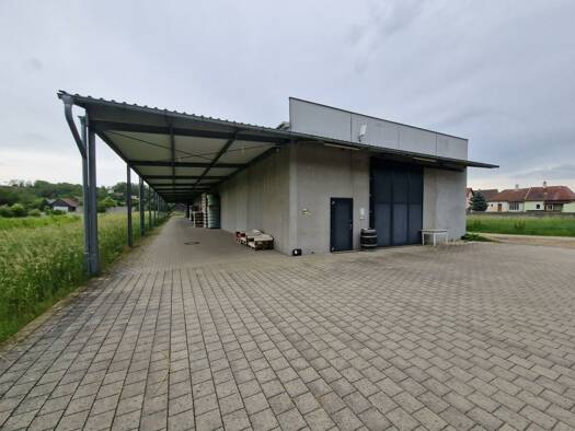 Sonstiges zur Miete 3.960 € 4 Zimmer 1.800 m² Grundstück Königsbrunn am Wagram 3465