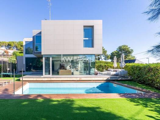 Haus zum Kauf 1.350.000 € 476 m² 717 m² Grundstück Tarragona 43007