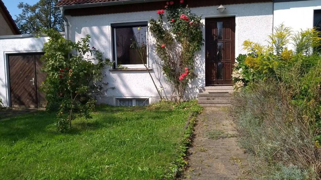 Doppelhaushälfte zur Miete 1.500 € 3 Zimmer 110 m² 400 m² Grundstück frei ab sofort Geutebrückstraße 5 Sellerhausen-Stünz Leipzig 04328