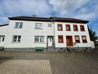 Haus zum Kauf 267.000 € 8 Zimmer 194 m² 1.190 m² Grundstück Neuerburg Wittlich 54516