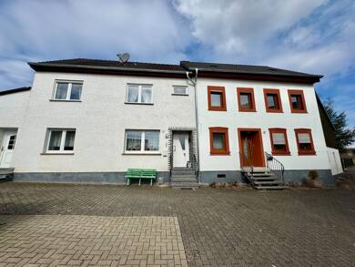 Haus zum Kauf 267.000 € 8 Zimmer 194 m² 1.190 m² Grundstück Neuerburg Wittlich 54516