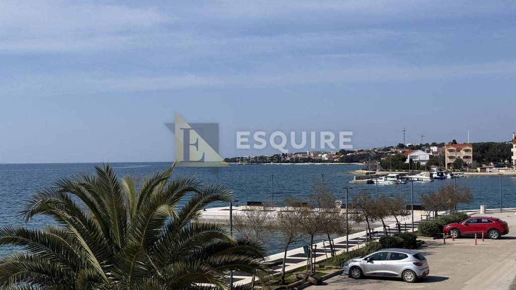 Haus zum Kauf 350.000 € 6 Zimmer 260 m² Petrcane, Zadar - Okolica Petrcane - Kozino