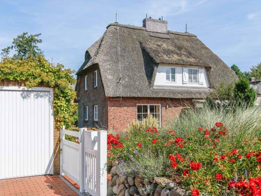 Doppelhaushälfte zum Kauf 799.000 € 4 Zimmer 89,8 m² 615 m² Grundstück Sankt Peter-Ording 25826