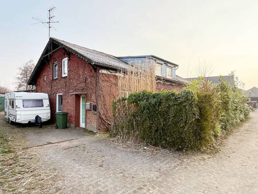 Mehrfamilienhaus zum Kauf 249.000 € 8 Zimmer 244 m² 969 m² Grundstück Rantrum 25873
