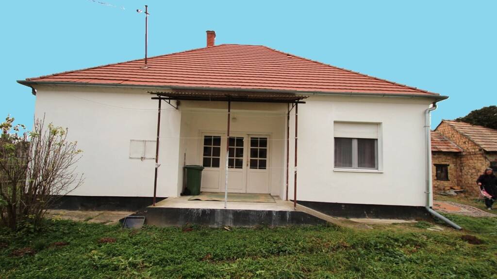 Einfamilienhaus zum Kauf 95.000 € 3 Zimmer 100 m² 2.889 m² Grundstück Sávoly 8732