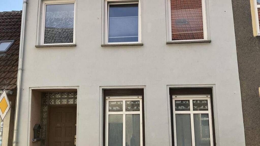 Reihenmittelhaus zum Kauf 135.000 € 4 Zimmer 120 m² 211 m² Grundstück Neukalen 17154