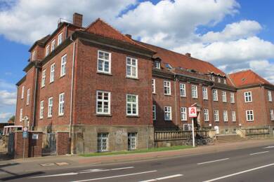 Büro-/Praxisfläche zur Miete 6,35 € 7 Zimmer 114,7 m² Bürofläche Karl-Marx-Straße 30 Salzwedel Salzwedel 29410