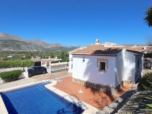 Villa zum Kauf provisionsfrei 337.000 € 4 Zimmer 110 m² 600 m² Grundstück Orba 03795