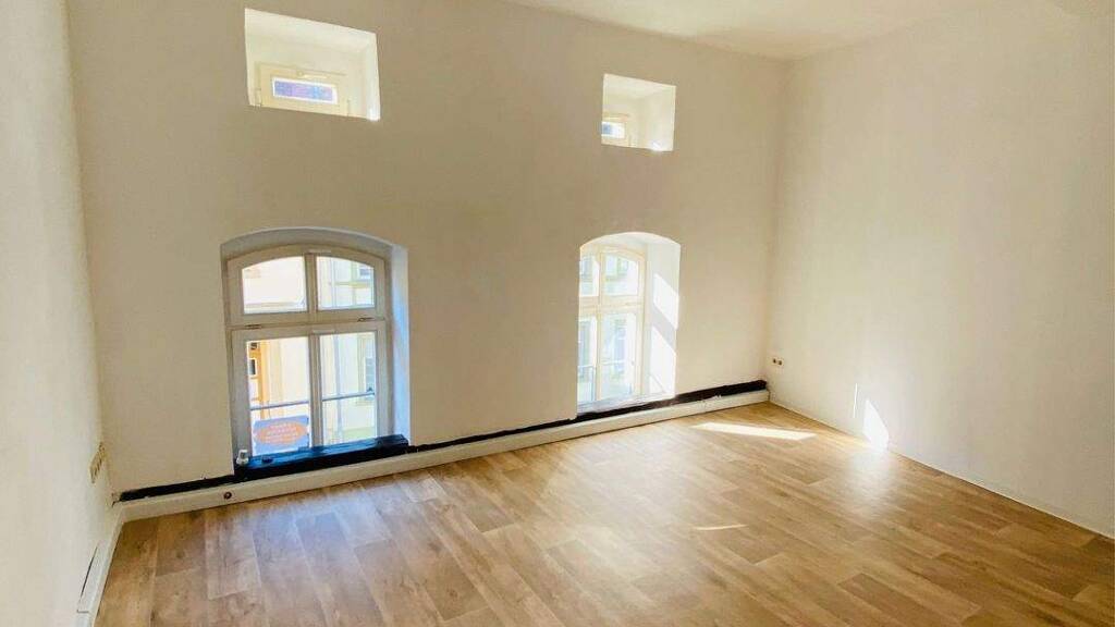 Wohnung zur Miete 324 € 2 Zimmer 60 m² 1. Geschoss frei ab sofort Breite Straße 4 Allstedt 06542