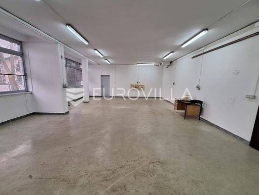 Haus zum Kauf 1.225.000 € 4 Zimmer 1.000 m² Rakovac Karlovac