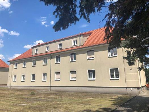 Wohnung zur Miete 305 € 2 Zimmer 48,3 m² 1. Geschoss Straße der Jugend 12 Brieske 01968