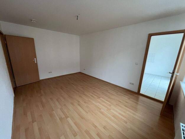 Wohnung zur Miete 309 € 2 Zimmer 42,4 m² 2. Geschoss Große-Diesdorfer-Str. 6-11 Stadtfeld Ost Magdeburg 39108