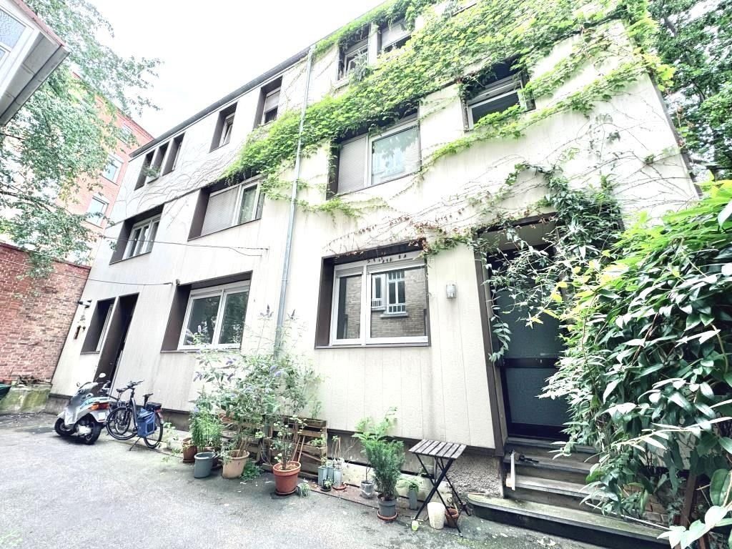 Mehrfamilienhaus zum Kauf 930.000 € 8 Zimmer 225 m²<br/>Wohnfläche 461 m²<br/>Grundstück Lehen Stuttgart 70180