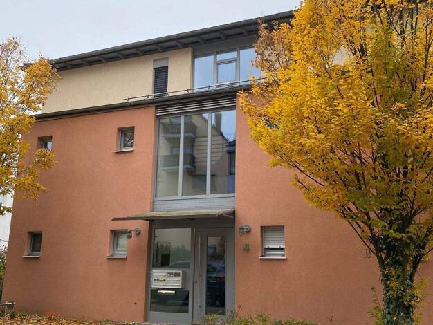 Wohnung zur Miete 880 € 3 Zimmer 88,1 m² 1. Geschoss frei ab 01.02.2026 Stroberstr. 4 Neumarkt 92318