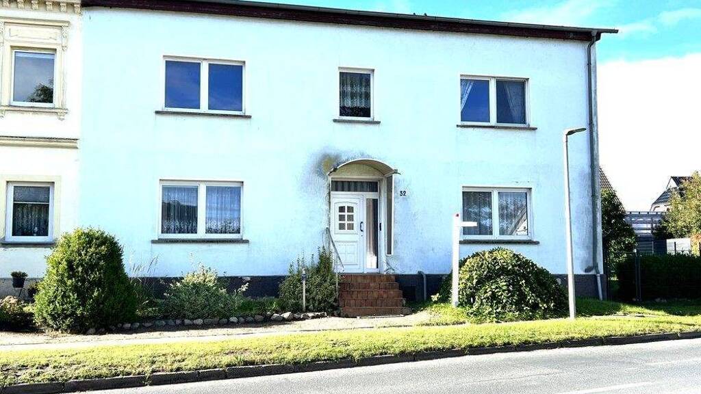 Mehrfamilienhaus zum Kauf 219.123 € 9 Zimmer 222 m² 608 m² Grundstück Kröslin 17440