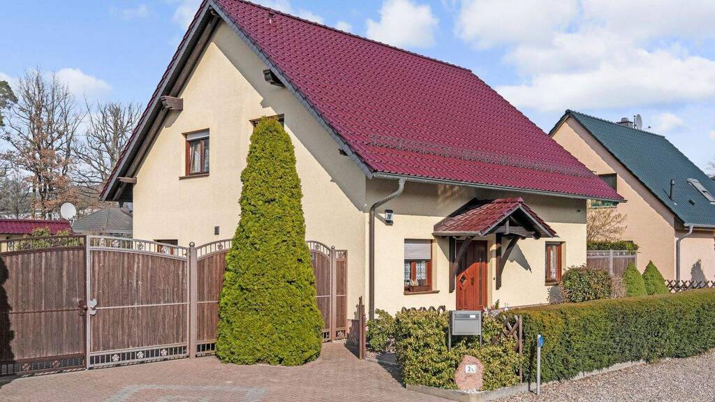 Einfamilienhaus zum Kauf 450.000 € 5 Zimmer 163,1 m² 656 m² Grundstück Eberswalde 16225