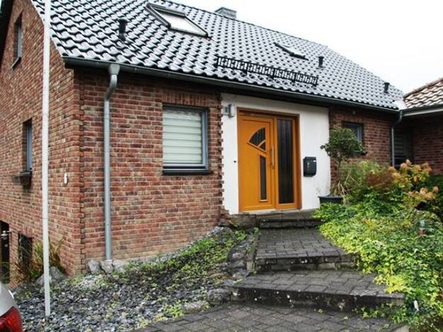 Einfamilienhaus zum Kauf provisionsfrei 469.000 € 5 Zimmer 160 m² 674 m² Grundstück Wiesenstraße 6 Winterscheid Ruppichteroth 53809