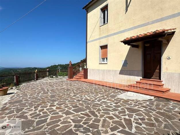 Villa zum Kauf 255.000 € 10 Zimmer 208 m² 20.000 m² Grundstück frei ab sofort Haus mit Panoramablick, großer Terrasse Massa Marittima 58024