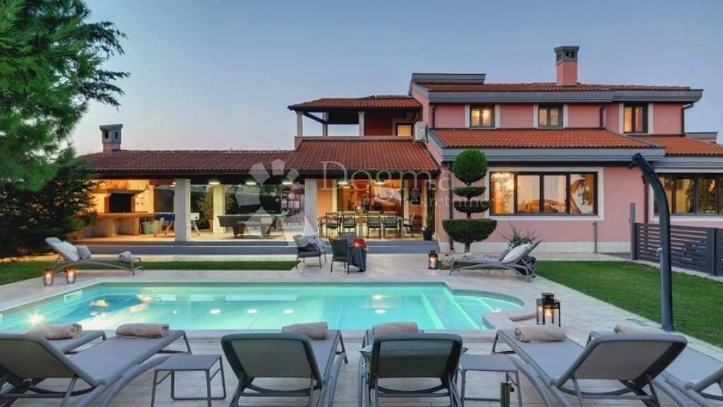 Haus zum Kauf 1.150.000 € 8 Zimmer 220 m² Veli Vrh - Industrijska zona