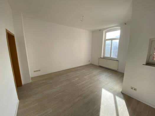 Wohnung zur Miete 399 € 3 Zimmer 81 m² 2. Geschoss Karlstraße 43 Stadtmitte Plauen 08523