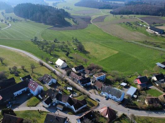 Einfamilienhaus zum Kauf 525.000 € 7,5 Zimmer 170 m² 930 m² Grundstück Tüfingen Salem 88682