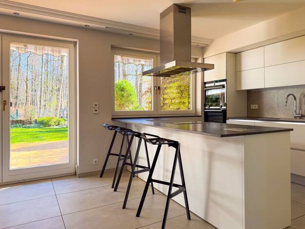 Einfamilienhaus zum Kauf 1.130.000 € 7 Zimmer 268 m² 428 m² Grundstück Falkenstein Königstein im Taunus 61462