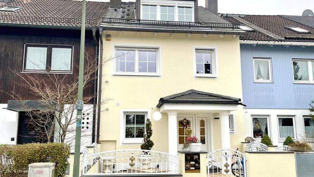 Reihenmittelhaus zum Kauf 1.690.000 € 5 Zimmer 183 m² 266 m² Grundstück Ramersdorf-Perlach München 81735