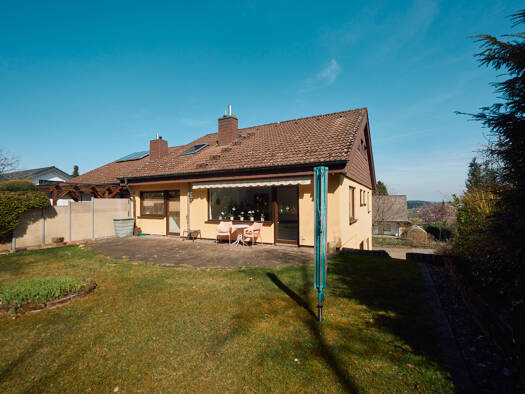 Doppelhaushälfte zum Kauf 399.500 € 6 Zimmer 135,3 m² 461 m² Grundstück Sulgen Schramberg-Sulgen 78713