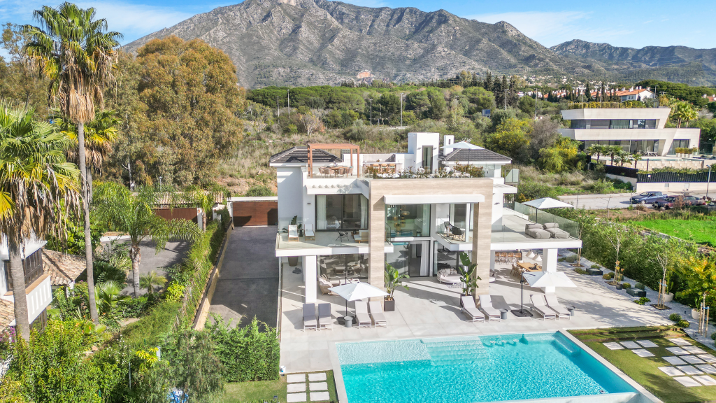 Villa zum Kauf 6.500.000 € 7 Zimmer 823 m² 1.556 m² Grundstück Marbella Golden Mile 29600