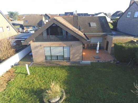 Mehrfamilienhaus zum Kauf 555.000 € 7 Zimmer 240 m² 668 m² Grundstück Hochkirchen Nörvenich 52388