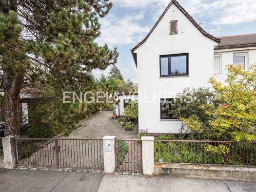 Doppelhaushälfte zum Kauf 349.000 € 4 Zimmer 137 m² 478 m² Grundstück Katzwang Nürnberg 90455