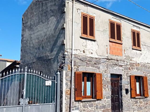 Einfamilienhaus zum Kauf 89.000 € 4 Zimmer 78 m² 500 m² Grundstück Borore 08016