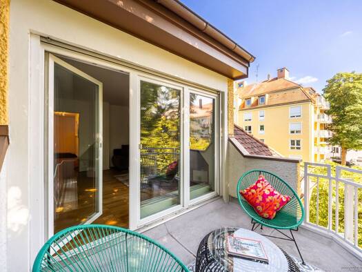 Wohnung zum Kauf 700.000 € 2 Zimmer 63 m² 2. Geschoss Bogenhausen München 81679