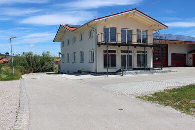 Büro-/Praxisfläche zur Miete 2.500 € 6 Zimmer 227 m² Bürofläche teilbar von 99 m² bis 355 m² Bernbeuren Bernbeuren 86975