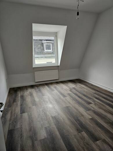 Wohnung zur Miete 555 € 3 Zimmer 69 m² Dachgeschoss, 3. Geschoss Hügelstr.75 Barmen Wuppertal 42277